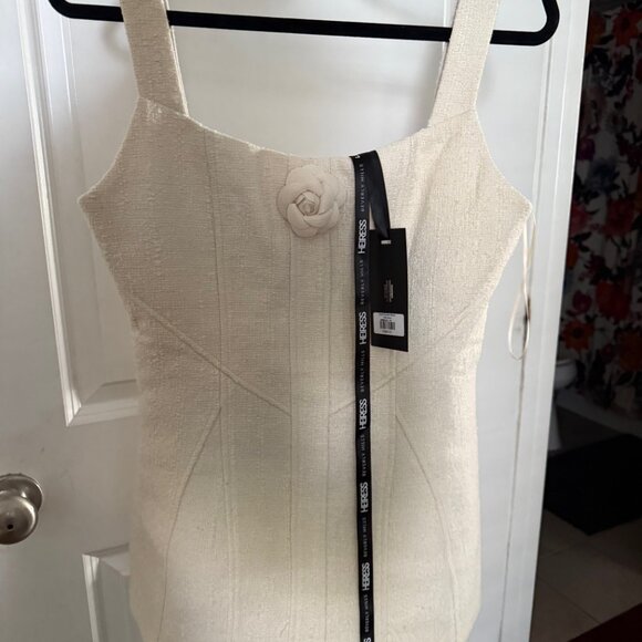 Cream Boucle Flower Mini Dress Heiress- Claudia Schiffer Sofia Richie Lookalike - Picture 12 of 16